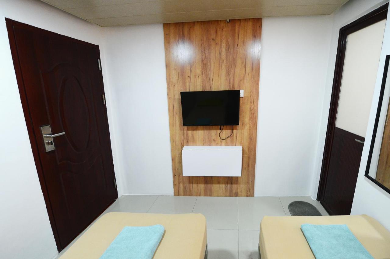 Hotel Cebu Courtyard Lapu-Lapu City Exterior foto